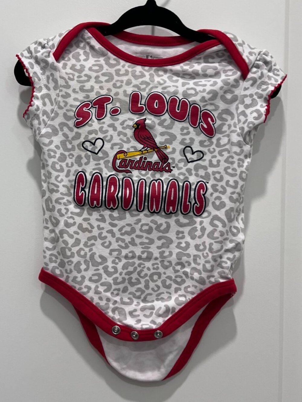 2/$12 💥♻ MLB  St. Louis Cardinals Leopard Print Red Trim Onesie | 3/6m | 6859